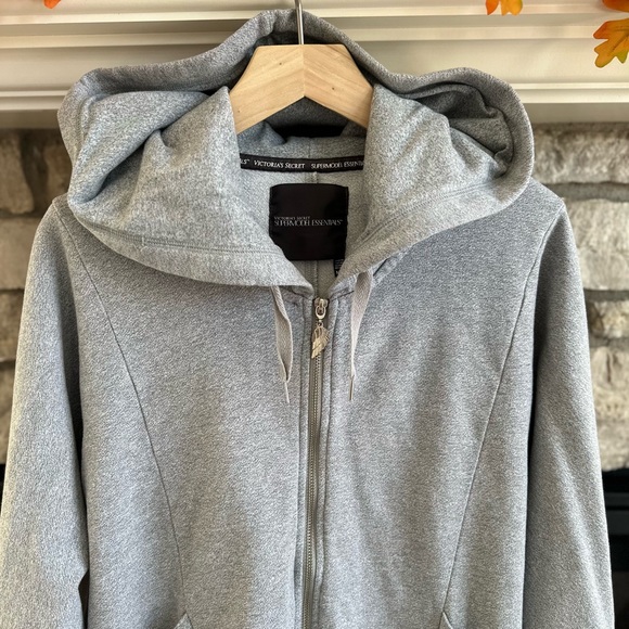 Victoria Secret SUPERMODEL ESSENTIALS ZIP UP HOODIE JACKET GRAY MEDIUM 🪽🪽 - Picture 2 of 13